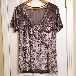 POL Womens Crushed Velvet Deep V-Neck Pocket T-Shirt YES80K Holiday 90s Size M